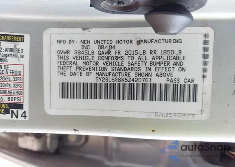 2005 Pontiac Vibe from USA, damaged, VIN 5Y2SL638X5Z420761